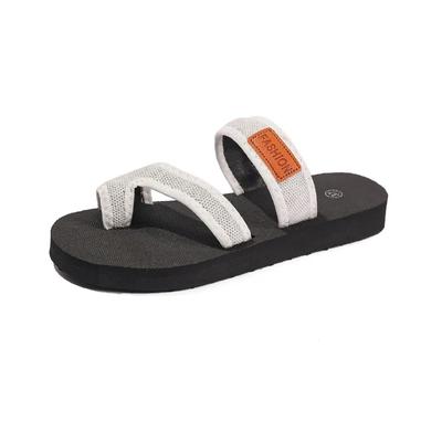 Лето 2025 Новые базовые женские шлепанцы с перемычкой между пальцами, уличные повседневные, легкие, с мягкой подошвой, больших размеров, лаконичные плоские шлепанцыzapatos