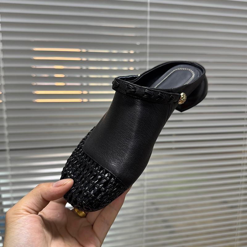 Баотоу Тапочки Осень Новые Круглый Носок Глубокий Вырез Металлическая Пряжка Мягкая Подошва Нескользящие Туфли на Блочном Каблуке