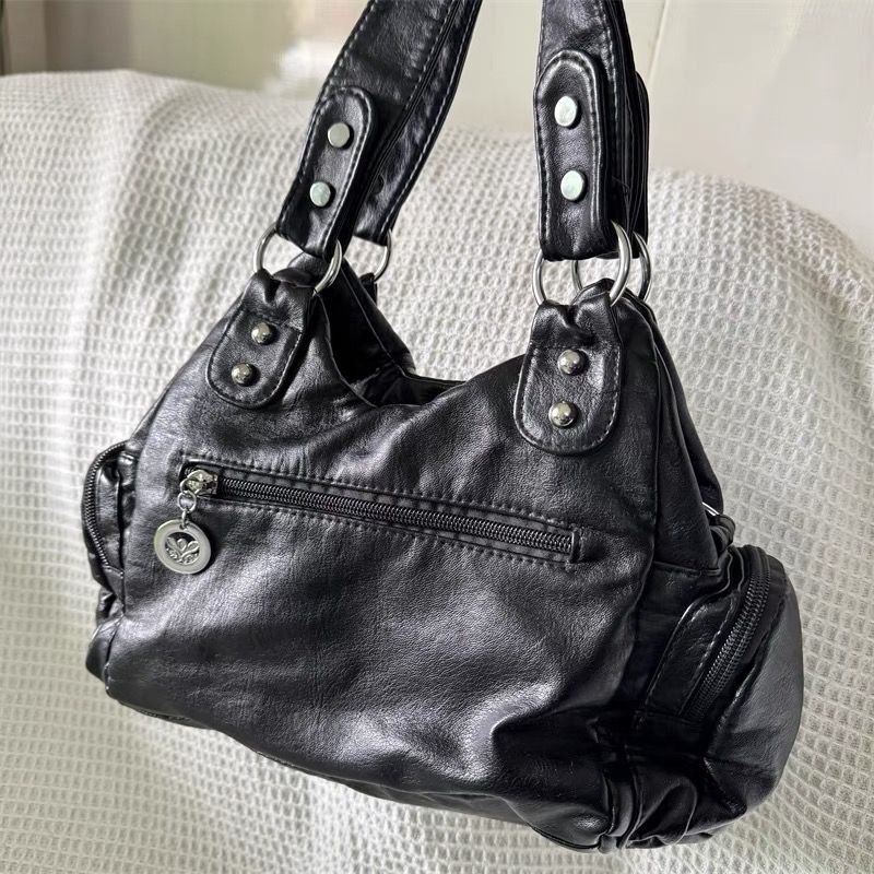 Retro Butterfly Black Handbag Women Subculture Leather Shoulder Messenger Bags Y2k Ladies Vintage Underarm Bag