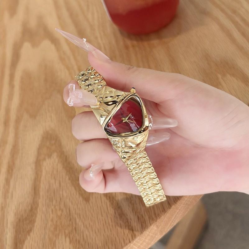 Y2K Retro Alien Eye Design Quartz Watch Men Women Stainless Steel Buckle 40mm Flower Dial 30M Water Resistant