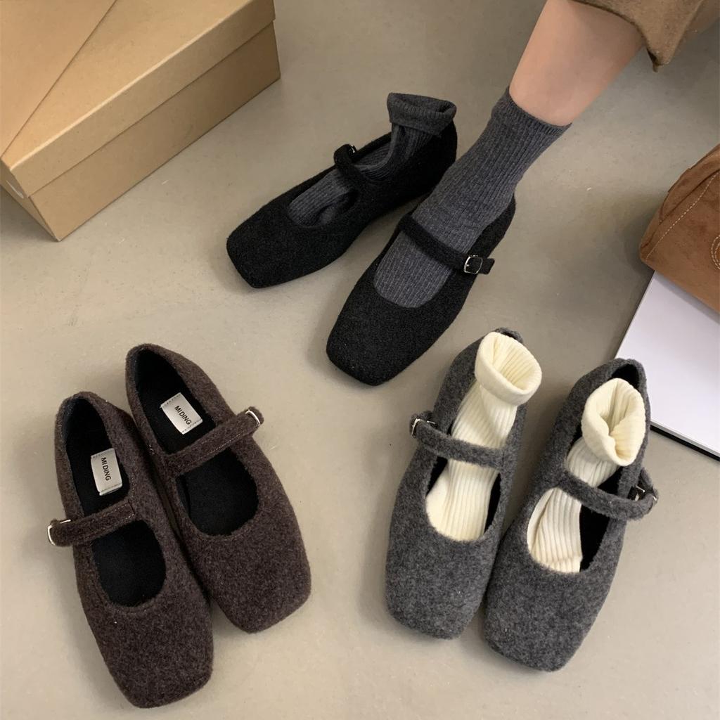 French Temperament Retro High-end Fluffy Shoes Women's 2025 Autumn and Winter New Models Wear Foreign Style Flat Mary Jane Single Shoes