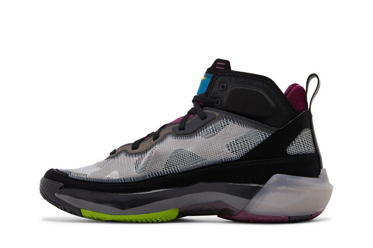 Мужские кроссовки Jordan 37 Bordeaux Черный/Бордовый/Полуночный туман/Золотой Мидас