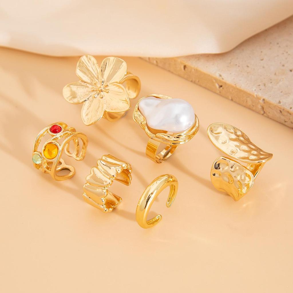 Комплект колец с барочным жемчугом и металлическим цветком для женщин