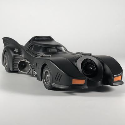 1:18 Масштаб Бэтмобиль Игрушки Модель Автомобиля Сплав Литье под Давлением Металлическая Модель Автомобиля Домашний Декор и Украшения для Рабочего Стола Компьютера Праздничные Подарки