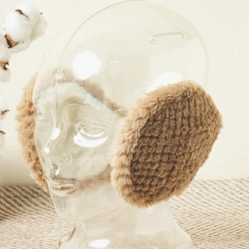 Большие меховые наушники Daiso бежевого цвета