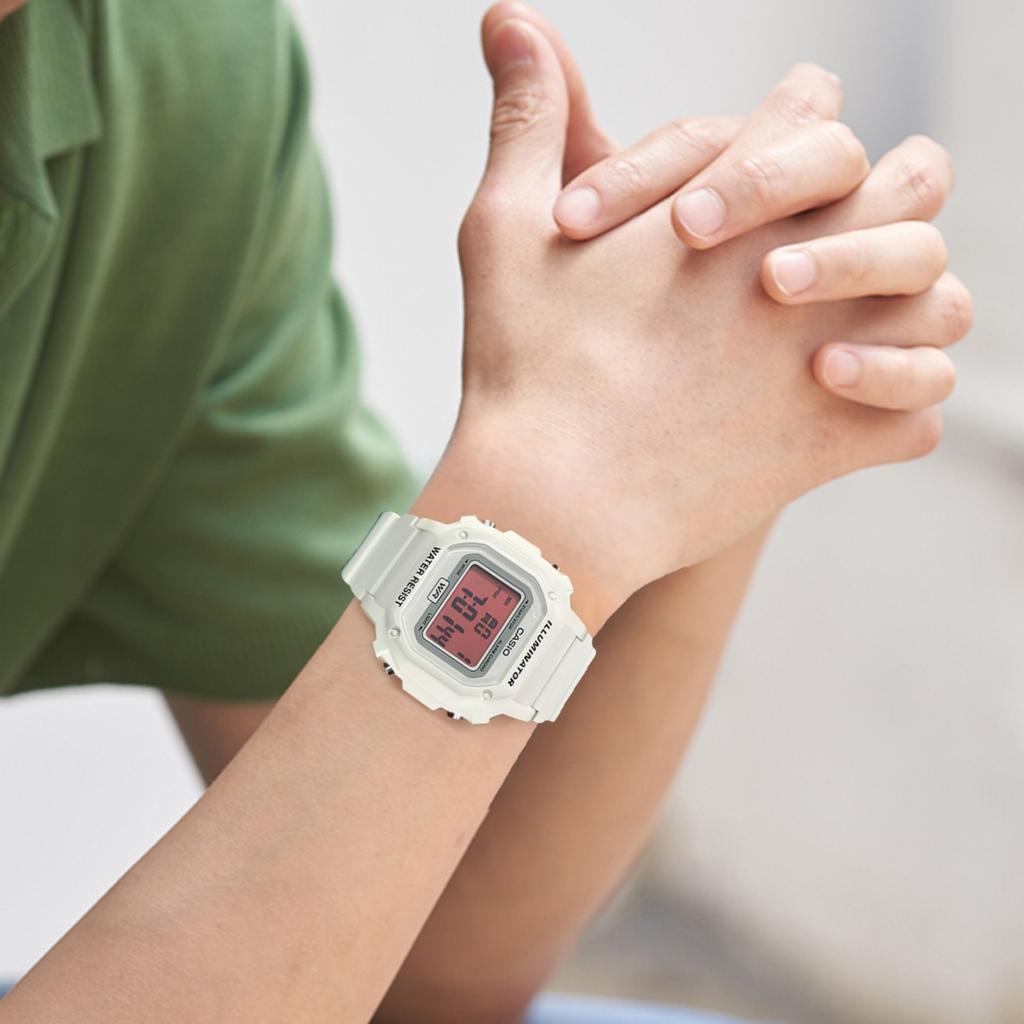 Casio Коллекция Custom Электронный механизм Ремешок из смолы Часы Мужские Часы Белый циферблат F108WHC-7B(Часы1100--)