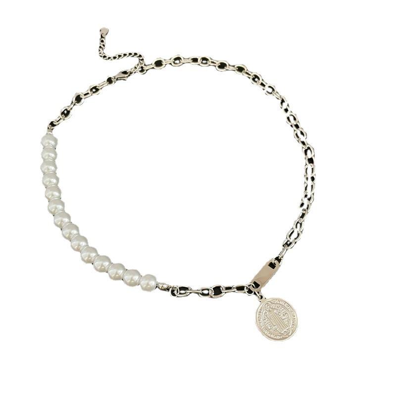 Не тускнеющее жемчужное ожерелье 2021 Новое женское нишевое дизайнерское креативное шейное украшение простое хип-хоп колье-ключица