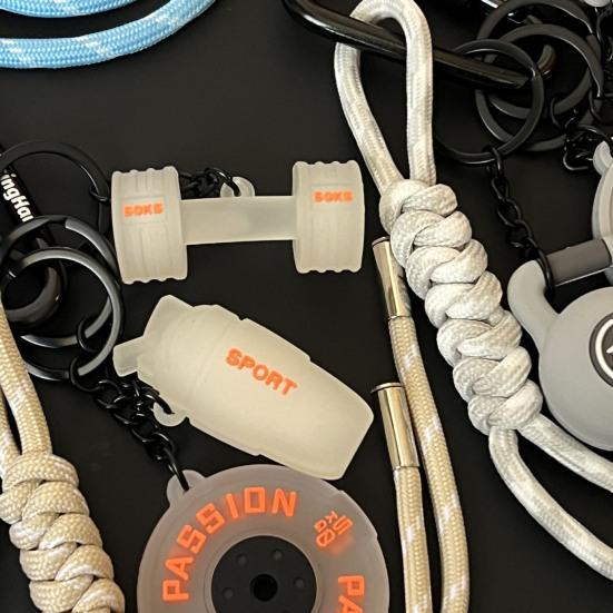 Fitness Keychain Weightlifting Fitness Equipment Charm with Keyring Weight Plate Dumbbell Key Chain Bag Backpack Charm Gift for Gym Enthusiasts