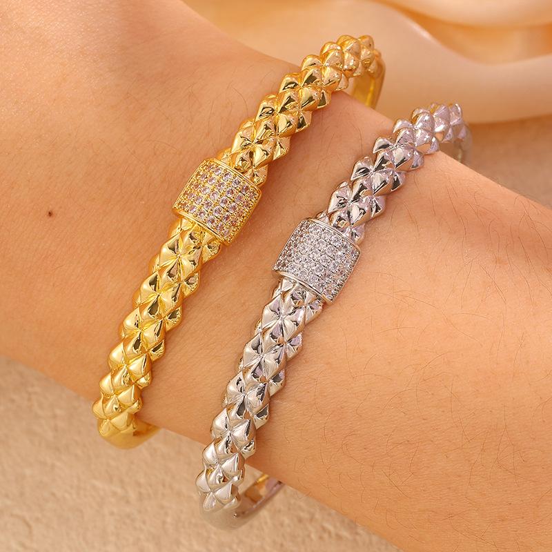 Buckle Bracelet Women's Fashion Light Luxury High-end Bracelet