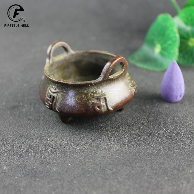 Vintage Brass Mantra Incense Burner Chinese Traditional Round Belly Three-legged Ming Xuande Furnace Office Desk Decor Ornaments