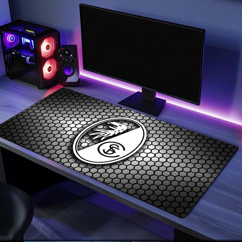 Club Crest Design Mouse Pad, Rubber Base, Mouse Pad for Gamers and Office Use, Gaming Desk , Easy To Clean Mat Christmas fan gifts
