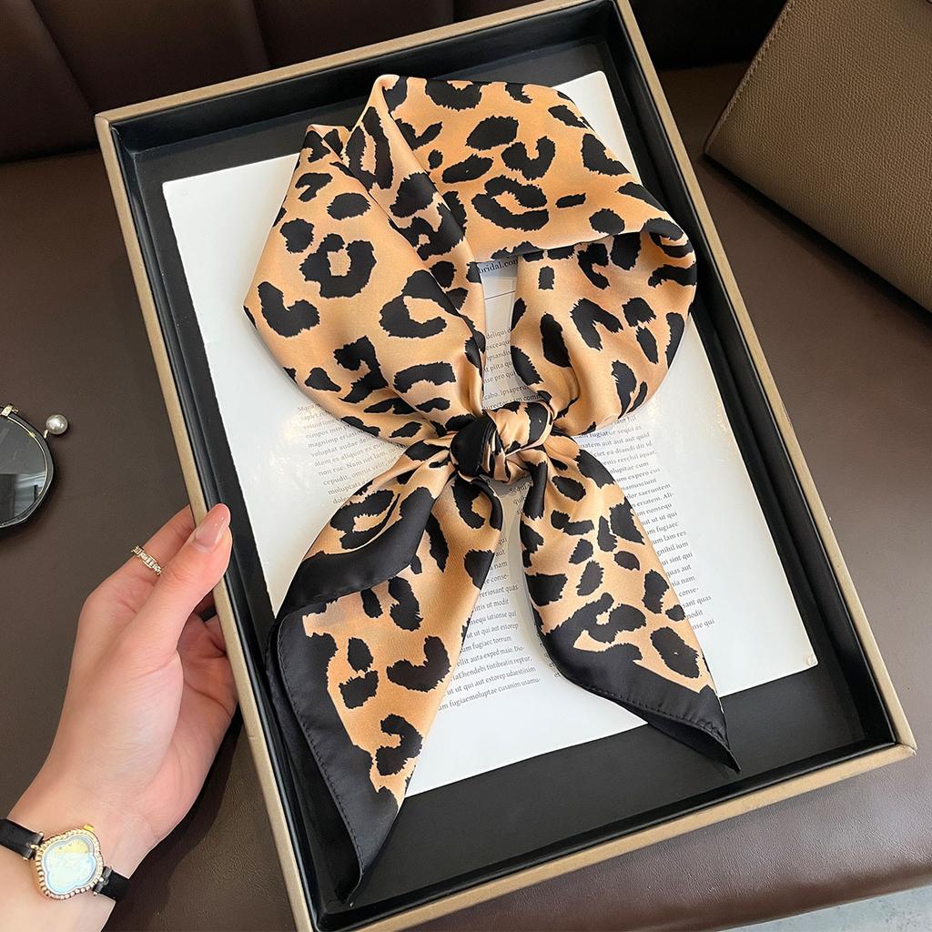 Classical Leopard Print Neckerchief 70*70 Cm Silk Square Scarf Women Soft Satin Headscarf Hijab Female Headband Foulard Decorate