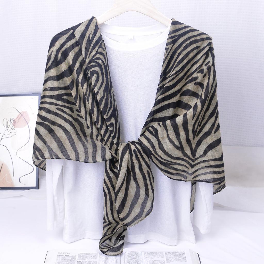 French Old Money Style New Style with Enlarged and Widened Zebra Pattern Silk Scarf for Women, Fashionable and Versatile Thin Office Scarf Shawl