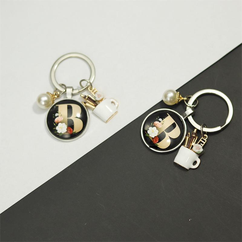 1PC Monogrammed Keychain Simple Pearl Keychain Small Gifts Keychain Black Gift Multi-Style