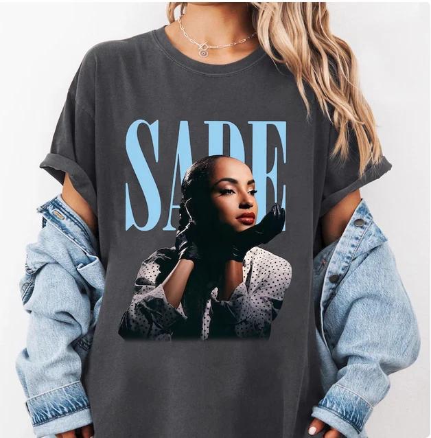 Sade Adu Эхо в Темном Мире Тур Унисекс Футболка Унисекс Круглый Вырез 100% Хлопок Короткий Рукав Y2k Оверсайз Мода Популярная Новая Футболка