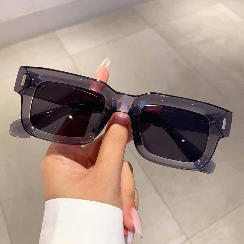 Classic Small Frame Square Rivet Sunglasses Women For Men Fashion Vintage Trendy Sun Glasses Luxury Brand Designer Punk Shades