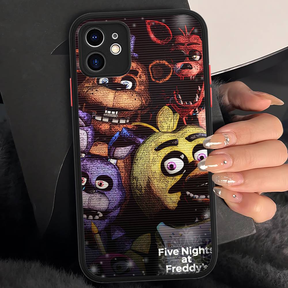 Game Five Nights At Freddys For IPhone 16 15 14 13 12 11 Pro Max X XS MAX Plus Translucent Black Phone Cover