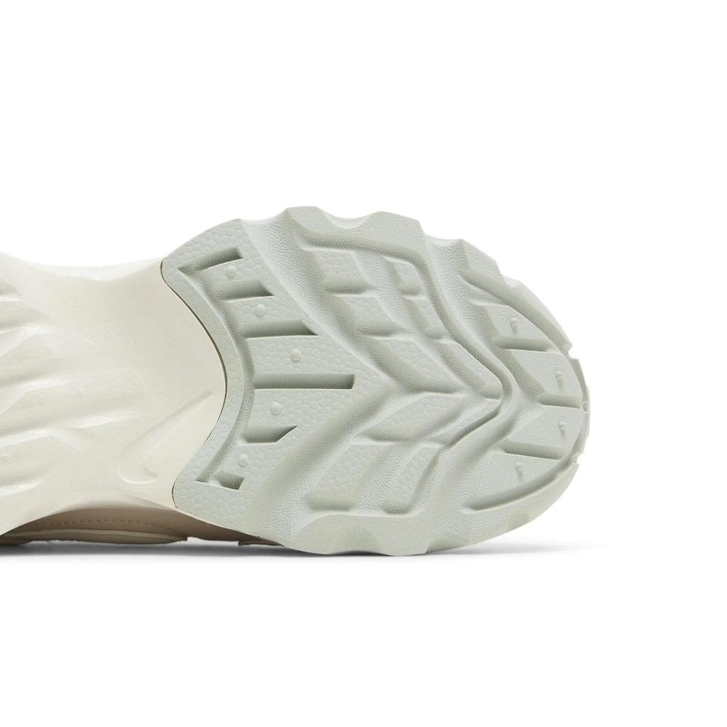 Nike Womens TC 7900 'Light Orewood Taupe' (women's sizes) Light Orewood Brown / Diffused Taupe / Light Silver / Sail Casual Shoes DD9682 102