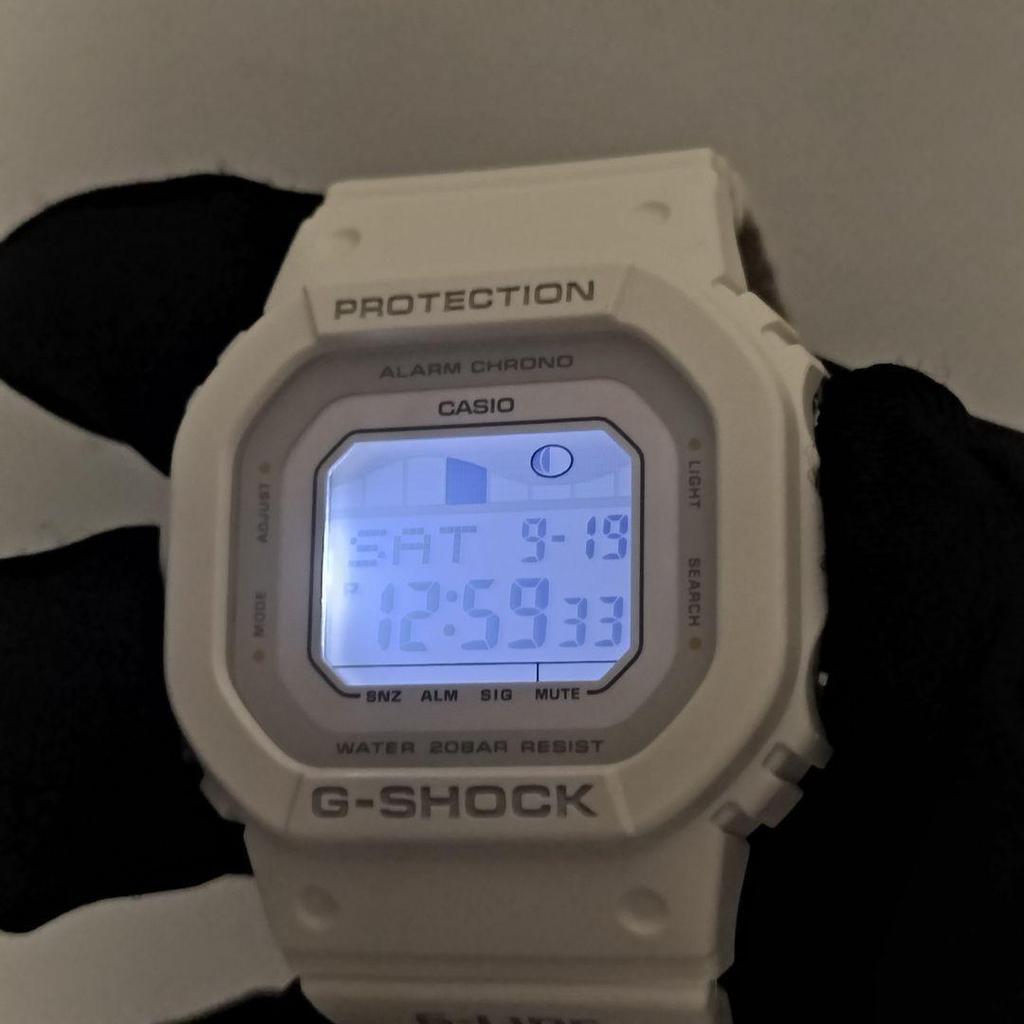 Б/у Рабочий item G-SHOCK G-LIDE часы белые Tidegraph GLX-S5600