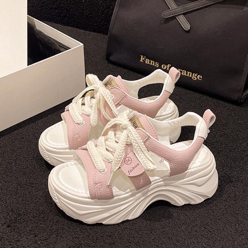 Летняя женская обувь на толстой подошве 2024 года, новая мода, темперамент, розовый тренд, универсальная повседневная удобная обувь на высоком каблуке