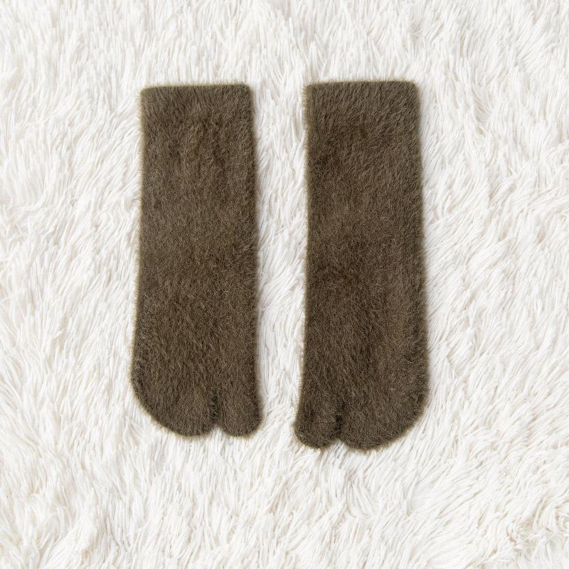 3 Pairs Woman Girl Winter Tabi Socks Short Tube Warm Two Toed Sock Thick Soft Cozy Plush Solid Color Split Toe Bed Sleep Socks