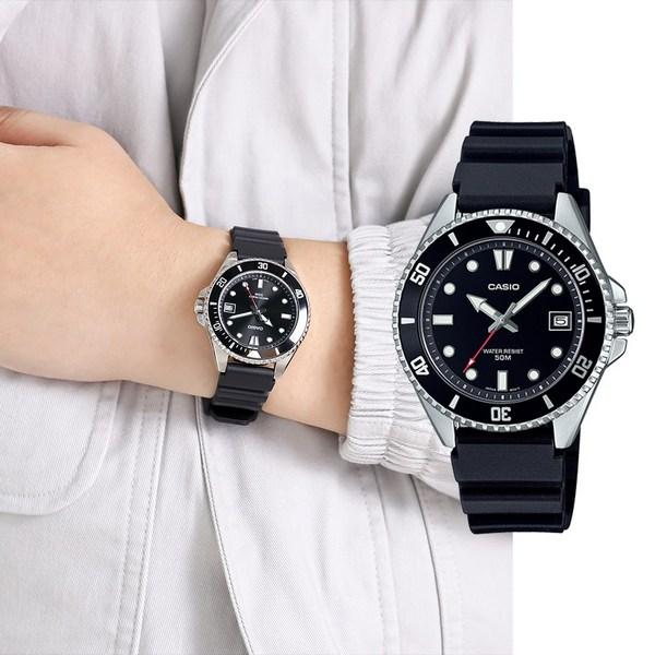 Универмаг AS доступен Casio Mini Black Marlin Urethane Watch 36 мм