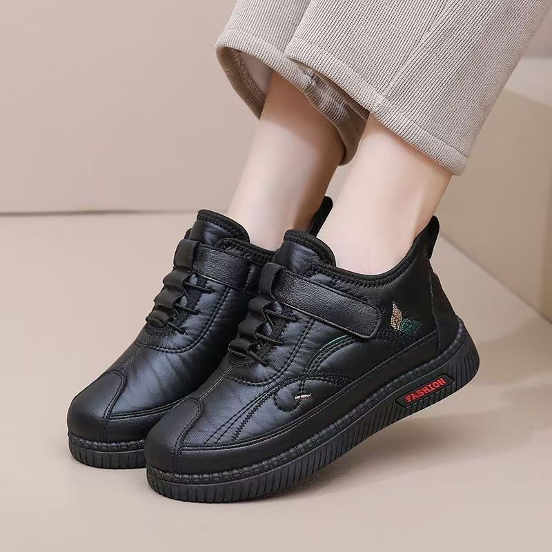 Зимние женские хлопковые ботинки 2025 года Нескользящие Удобные Хлопковые туфли для мам Плюс Бархатные Теплые Снежные ботинки