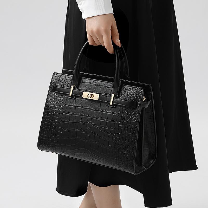 Красная сумочка для невест и матерей - Элегантный свадебный подарок