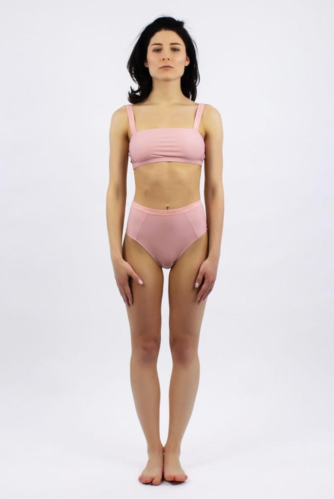 Топ с уплотнённой чашкой NOKAYA (91548)