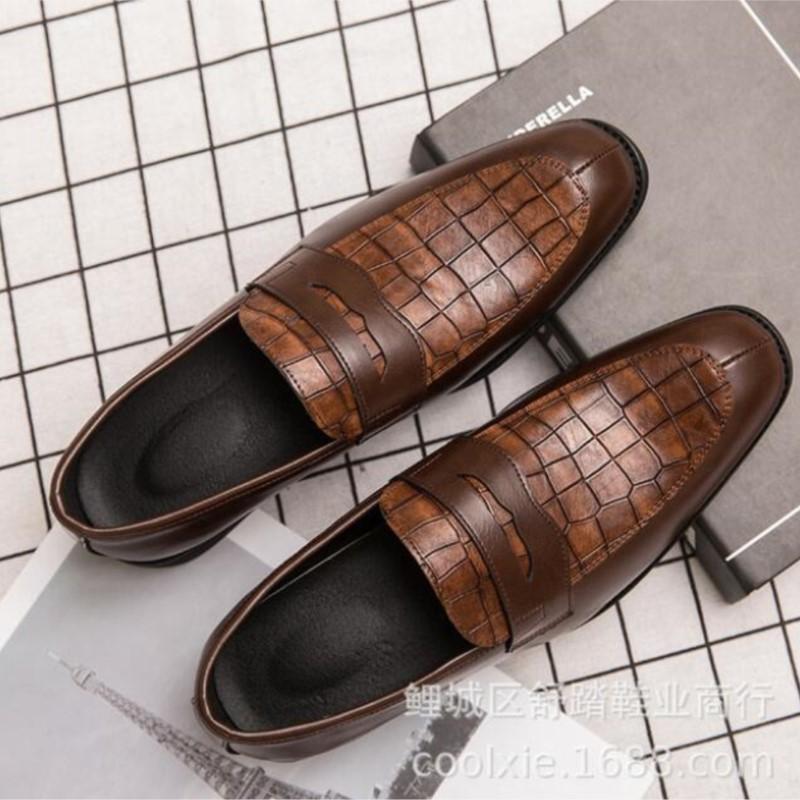 Men'S Pointed Toe Shoes British Casual Large Size 47 Retro Trendy Shoes H613