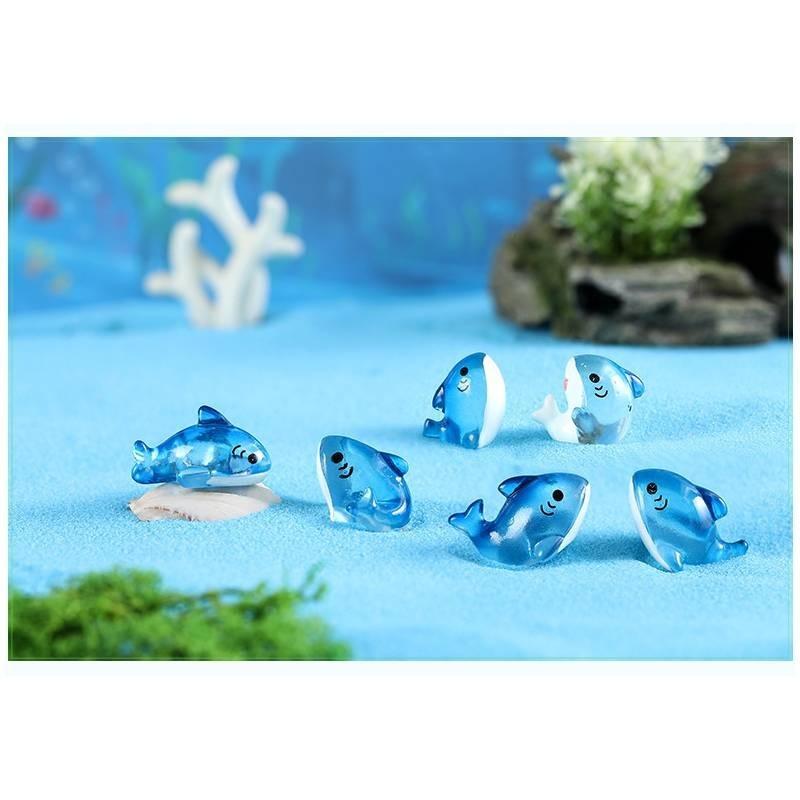 Cute And Playful Resin Shark Miniatures For Fairy Garden Or Aquarium Decorations
