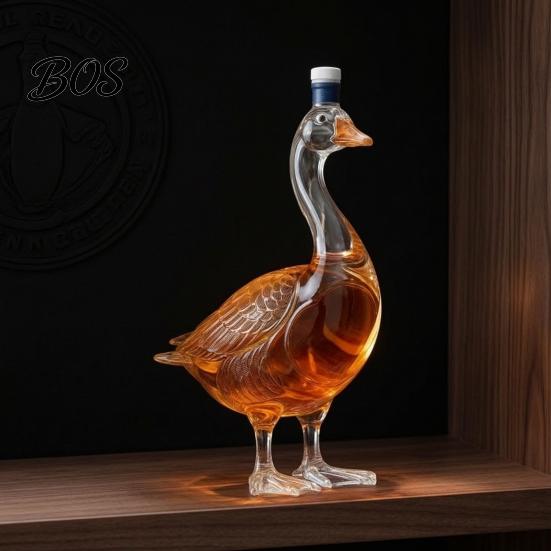 Amber Glass Decanter Goose Bird Shape Whiskey Decanter, 3D Animal Liquor Bottle for Bar Display, Art Wine Dispenser Home Gift Decorative