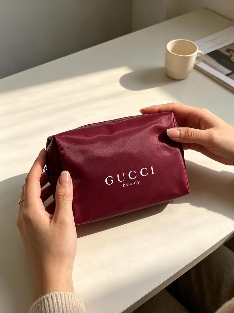 Gucci Женская косметичка-органайзер, Красный холст, Большая вместимость, Удобно носить, Элегантная, Для повседневного использования, Путешествий, Универсальный стиль