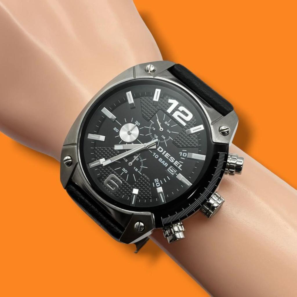 Used Beautiful condition, working Diesel Overflow men's wristwatch, big case, quartz