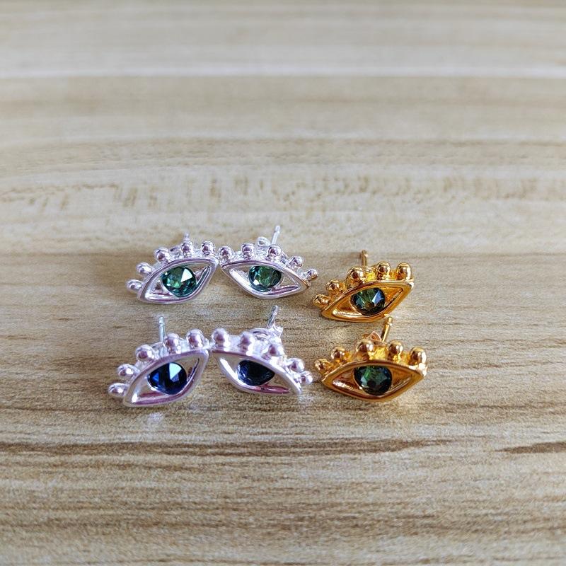 2026 new summer hot selling niche design eye shaped earrings, suitable for casual and fashionable matching