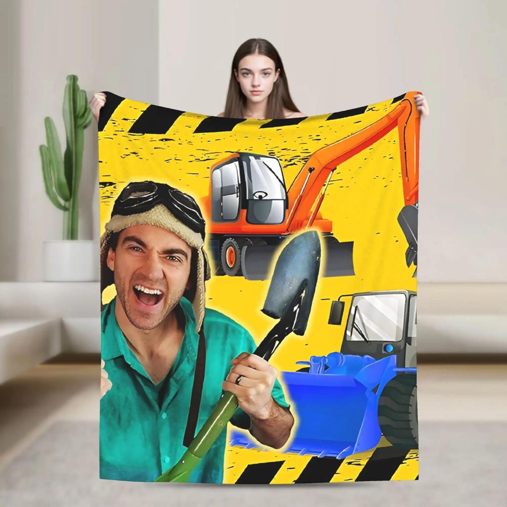 Danny Go Cartoon Flannel Blanket Super Soft Bedding Throw for Bedroom Sofa Bedspread Decorative Cover
