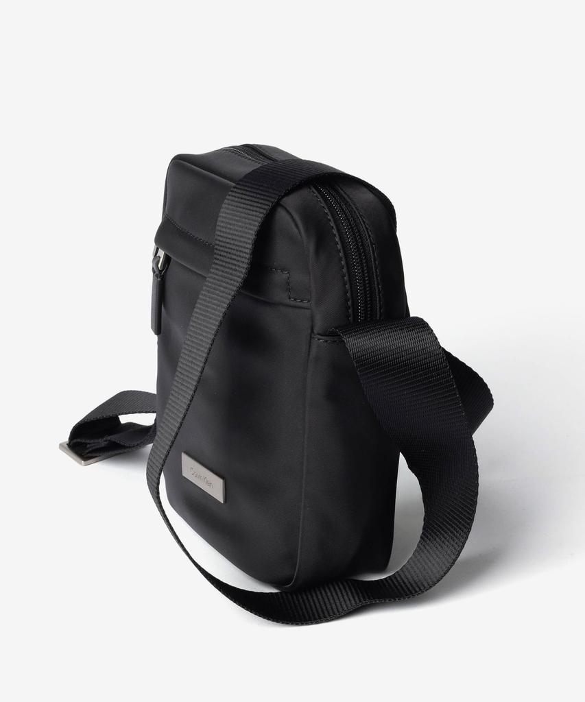 Сумка через плечо LV04D3180G SLEEK REPORTER [Calvin Klein] Мужская ЧЕРНЫЙ/Черный [Б/у]