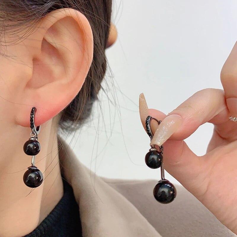 Новые модные черные круглые бусины с кисточками и бриллиантовыми пряжками для ушей для женщин