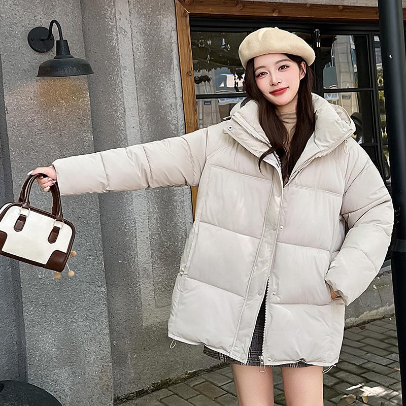 For export to Russia, women's small twill medium and long cotton clothes, hooded jackets, and the fabric is crisp. Multi-size stalls are available in
