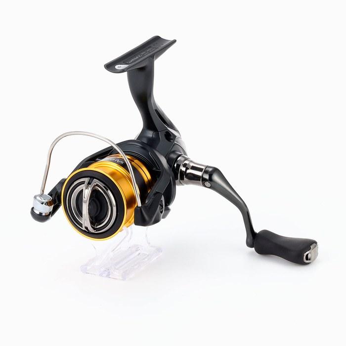 Спиннинговая катушка Shimano 22 Sahara C2000SHG Черная