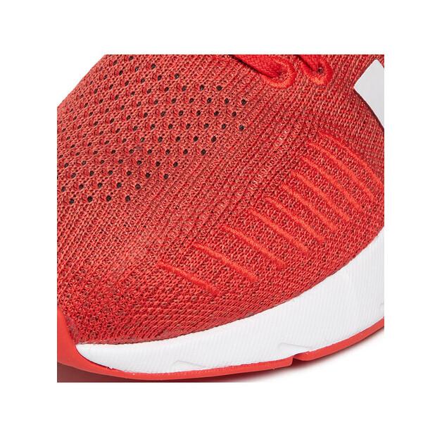 Кроссовки adidas Swift Run 22