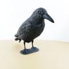 Пластиковая декорация в виде вороны для двора и сада