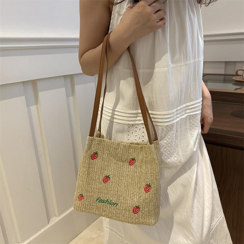 Stylish Korean Woven Bag For Women 2024 Fresh And Fun Beach Ready Tote With Interior Phone Pocket
