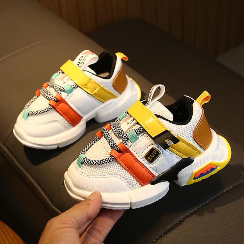 Весна, лето, осень, новые модные сетчатые дышащие спортивные кроссовки для отдыха для девочек, обувь для мальчиков, брендовая детская обувь