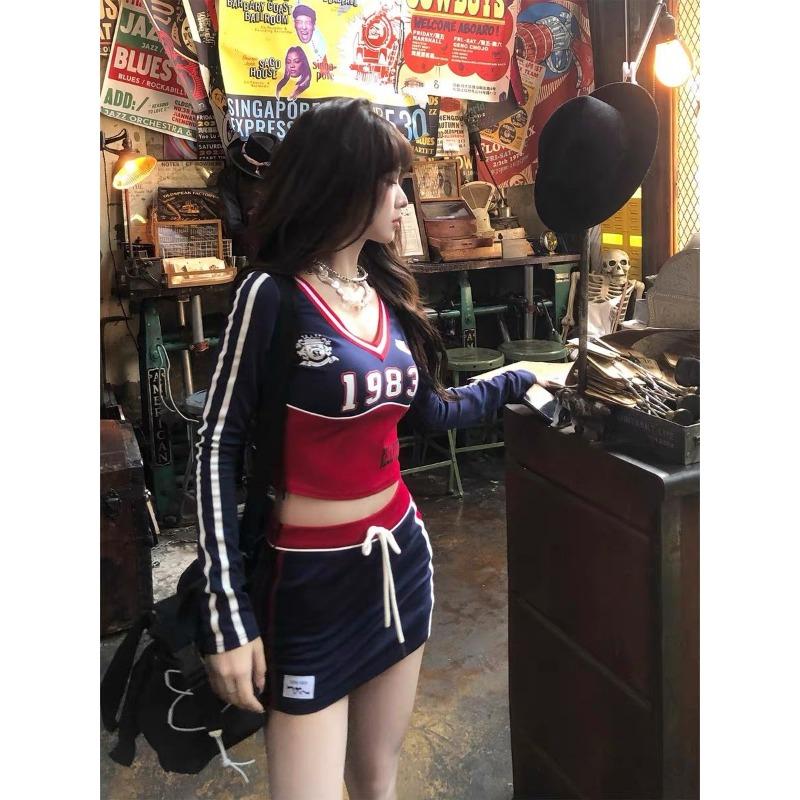 Y2k Aesthetic Streetwear T-Shirts Women American Retro Sexy Coquette Striped Patchwork Slim Tees Tops E-girl Autumn