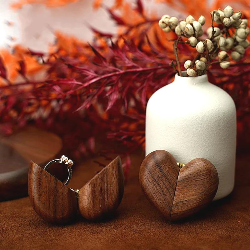 Коробочка для кольца в форме сердца, Свадебная коробочка для помолвочного кольца, Деревянный держатель для помолвочного кольца из грецкого ореха, Персонализированный подарок, Подарки на годовщину для пар