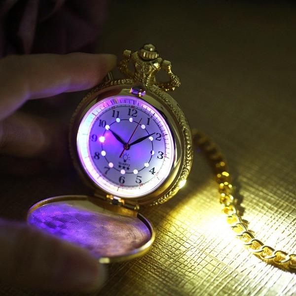 Noctilucent LED Flash Quartz Pocket Watch Unique Bronze/Silver/Gold Steampunk Train Locomotive Engine FOB Luminous Chain Watch Luxury Clock