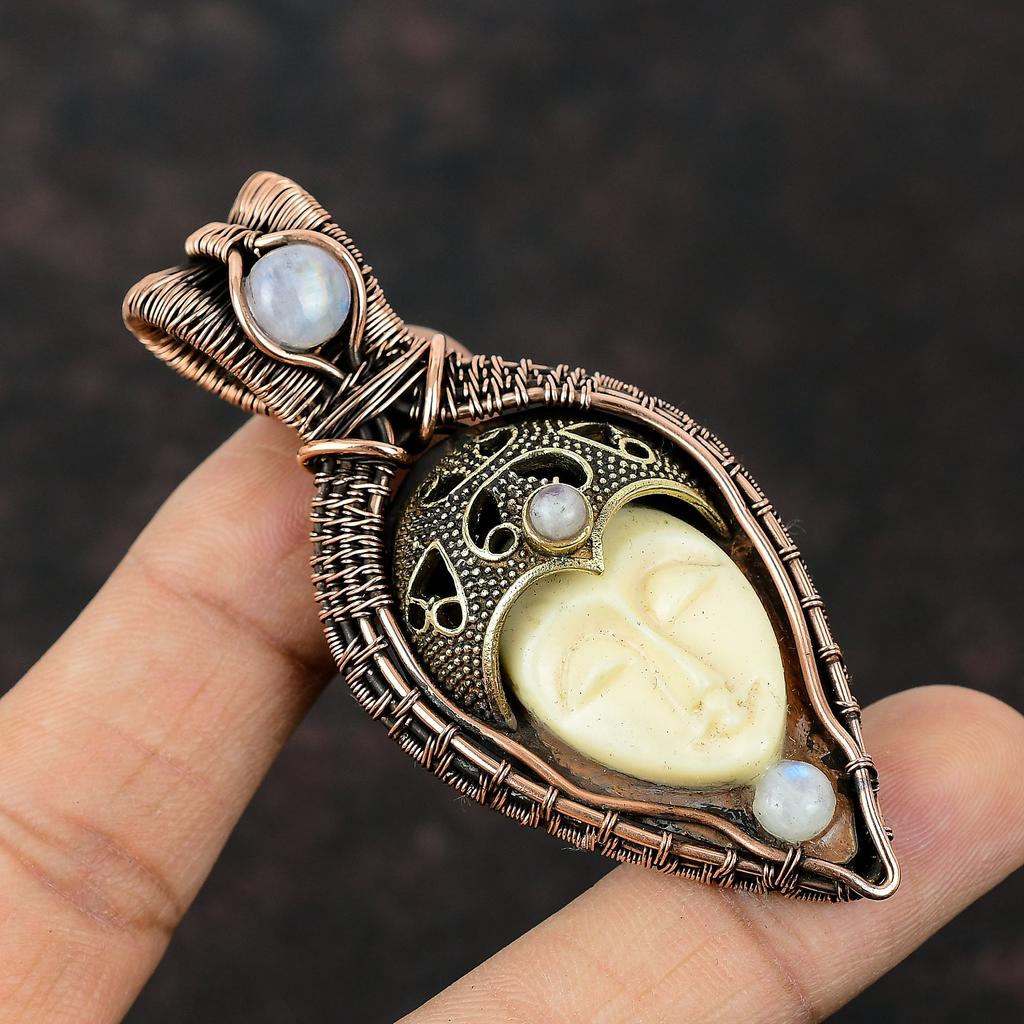 Белый резной костяной кулон в виде лица, медная проволока, обернутая в ювелирное изделие, кулон с радужным лунным камнем, ювелирное изделие ручной работы из драгоценных камней, медный кулон в подарок для женщин