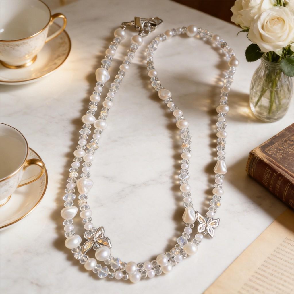 Fashion Pearl Butterfly Phone Lanyard With Pvc Beaded String For Women And Men