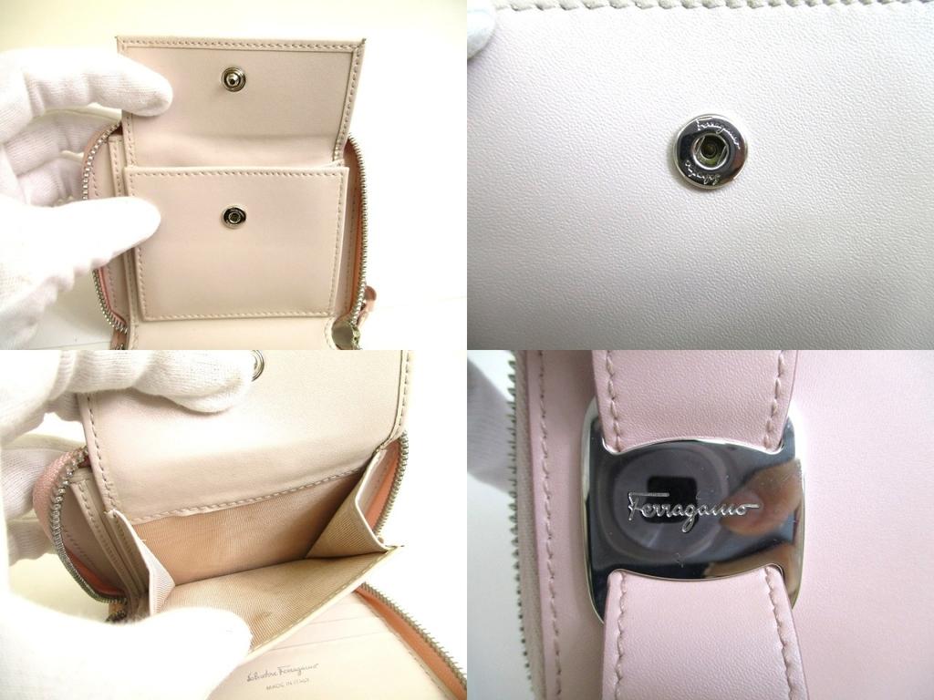 Authentic Salvatore Ferragamo Vala Light Pink Leather Bifold Wallet #a783  Refurbished